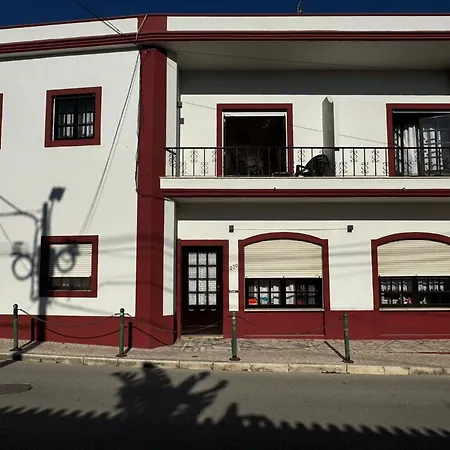 Refúgio Da Nazaré Local Veloso * Valado de Frades